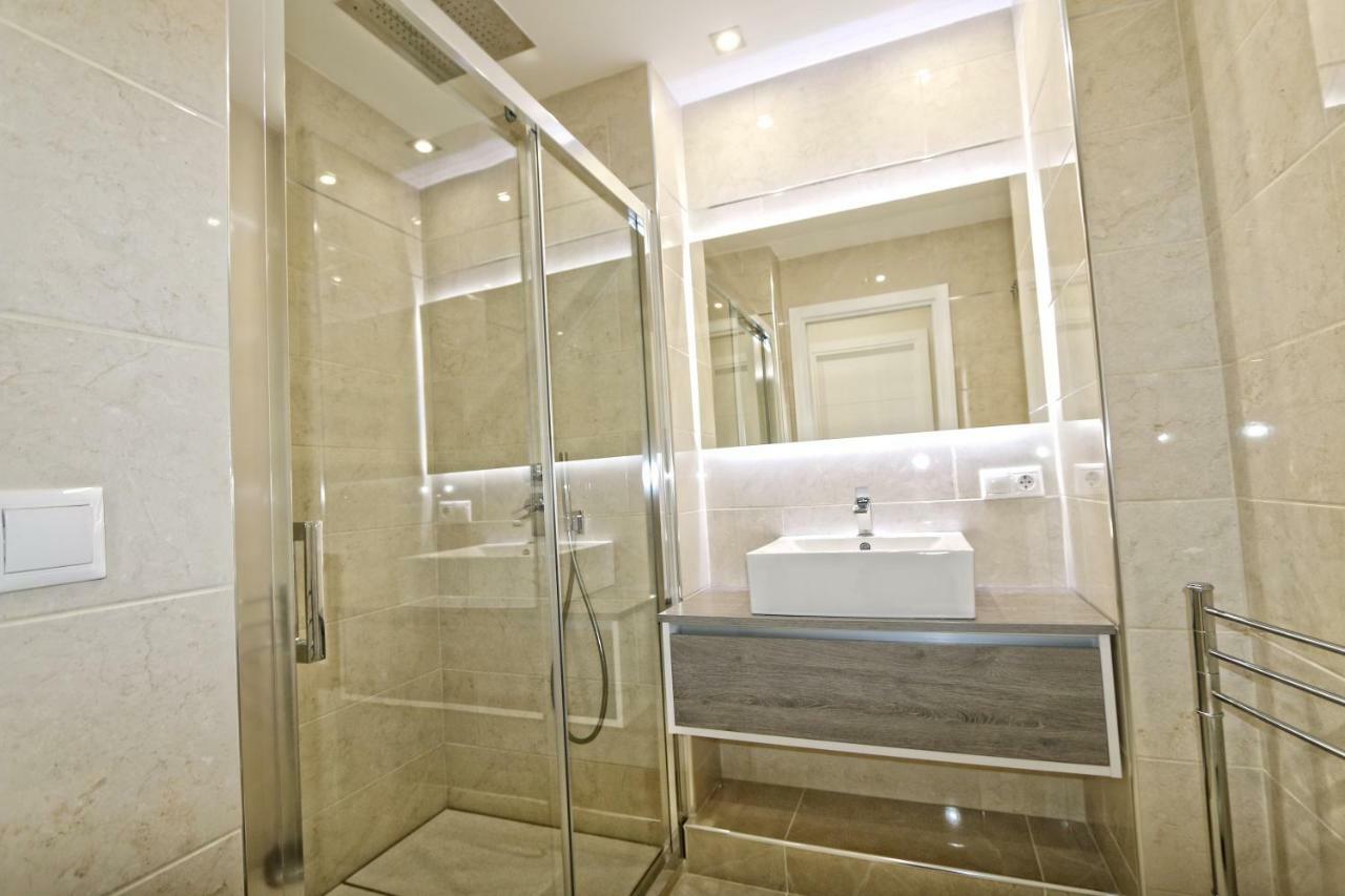 Beachfront Luxury Apartment, Puerto Banus, Marbellac Extérieur photo