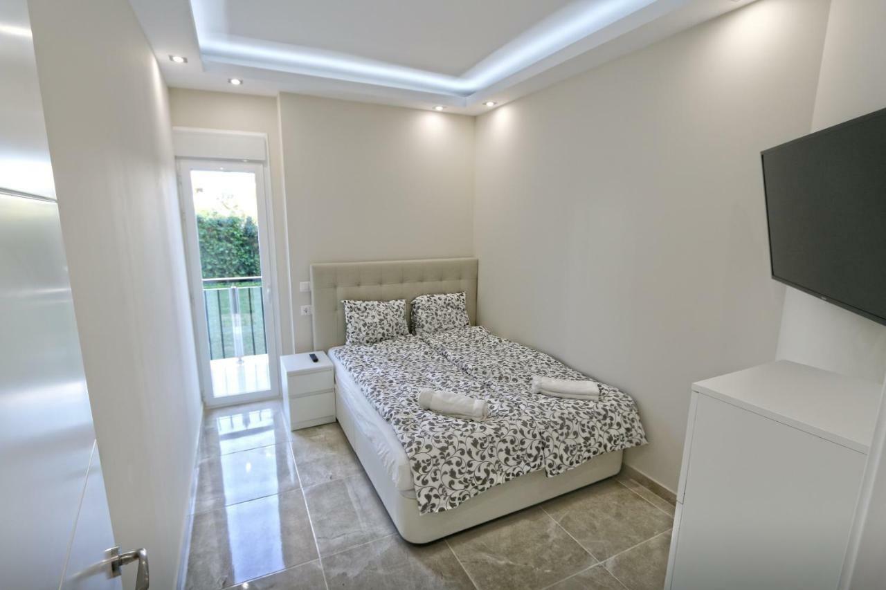 Beachfront Luxury Apartment, Puerto Banus, Marbellac Extérieur photo