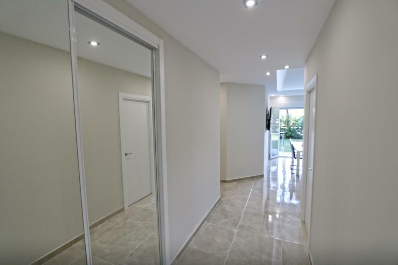 Beachfront Luxury Apartment, Puerto Banus, Marbellac Extérieur photo