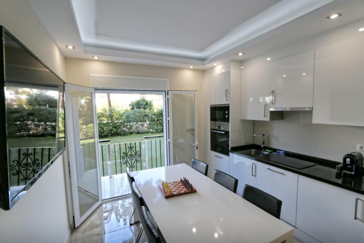 Beachfront Luxury Apartment, Puerto Banus, Marbellac Extérieur photo